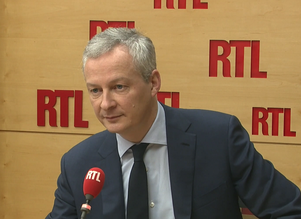 Bruno Le Maire explique à Elizabeth Martichoux son intention d'attaquer Apple et Google en justice. 14 mars 2018, source : RTL.fr